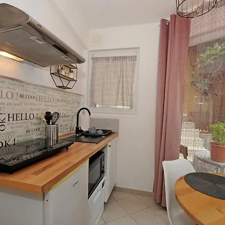 Holidays House - La *